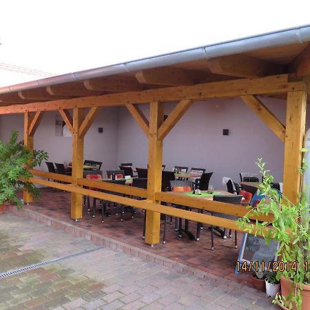 Gasthaus Und Pension Zum Biber Steckby Dış mekan fotoğraf
